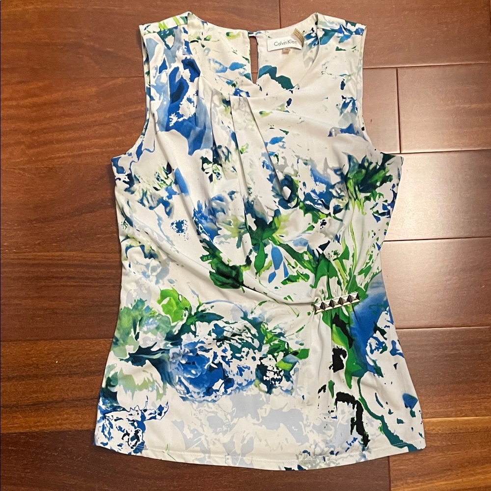 Calvin Klein Women's Sleeveless Floral Blouse - Blue and Green